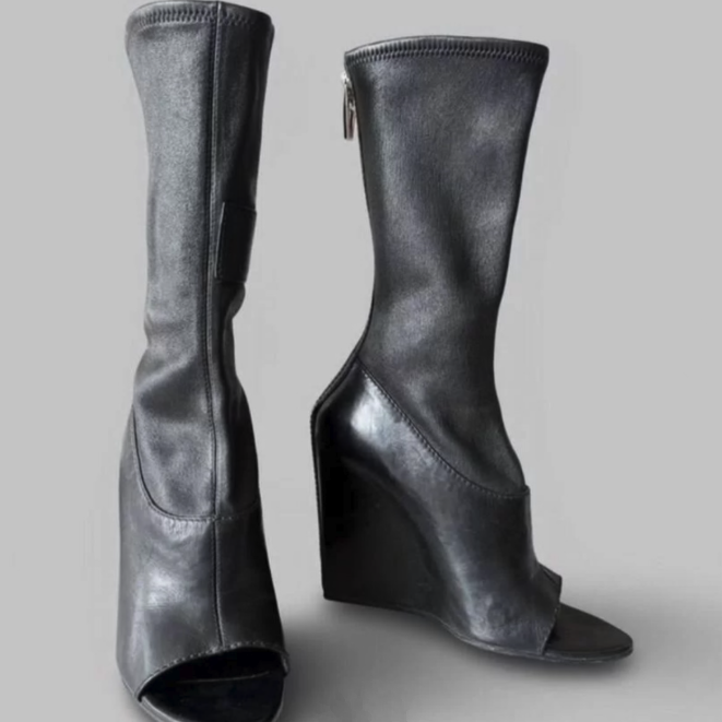 Women'S Shoes Paris - Sandali con zeppa in pelle nera