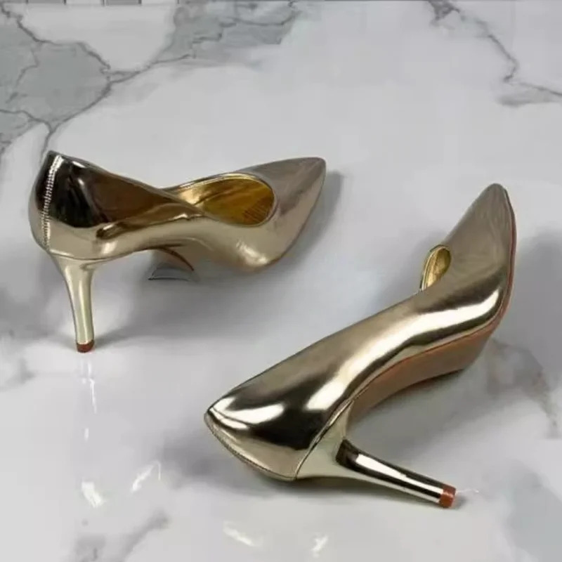 Zenless Zone Zero Burnice Whit - Women'S Shoes Zone recensione e prezzo