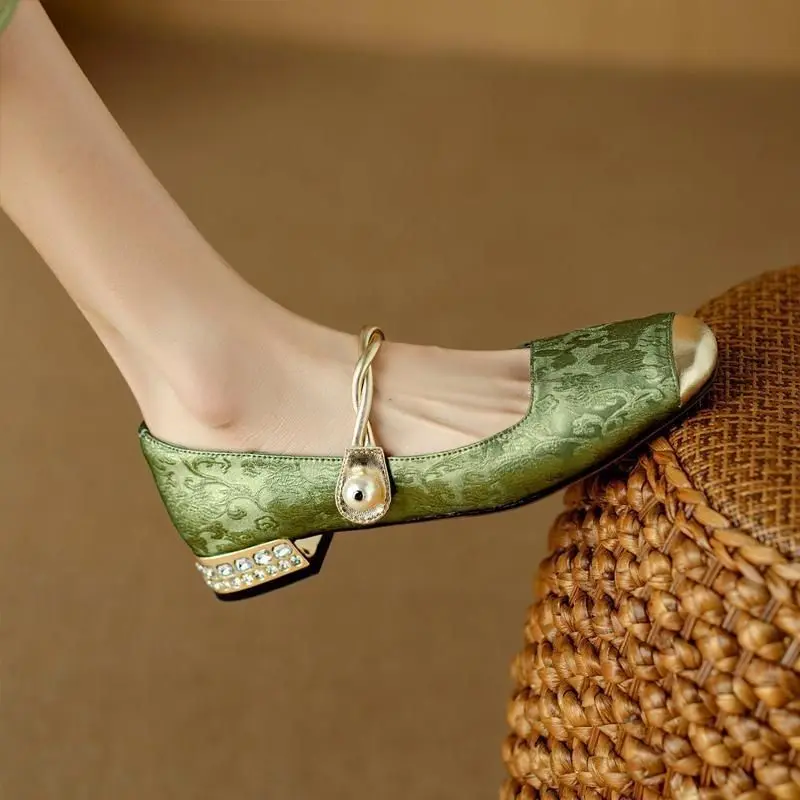 Décolleté da donna con tacco l - Women Shoes Japanese Brand recensione e prezzo